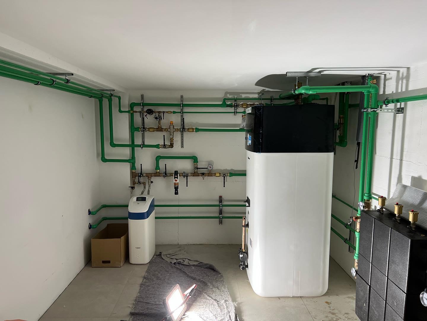 Centrale Villa con accumulo a pompa di calore idrotek impian